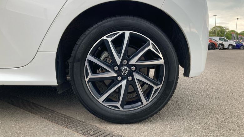 Toyota Yaris 1.5 Hybrid Design 5dr CVT Hybrid Hatchback
